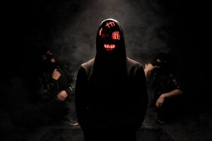 Фотография перформанса Поставщики смерти от компании Q&Q (Фото 3)