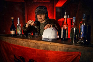 Фотография перформанса Поставщики смерти от компании Q&Q (Фото 5)